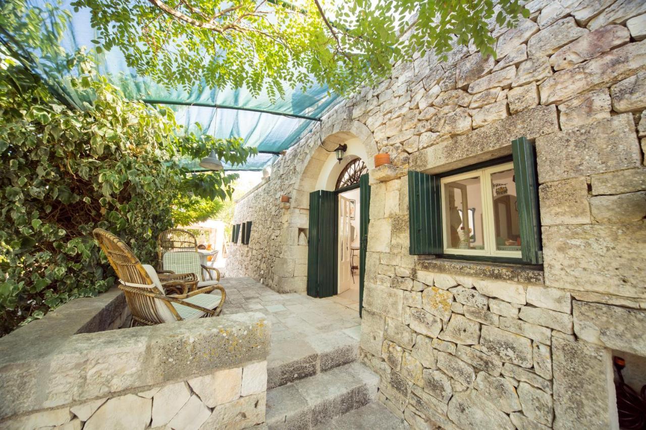 Trulli Girasoli E Viole Cocolicchio ภายนอก รูปภาพ